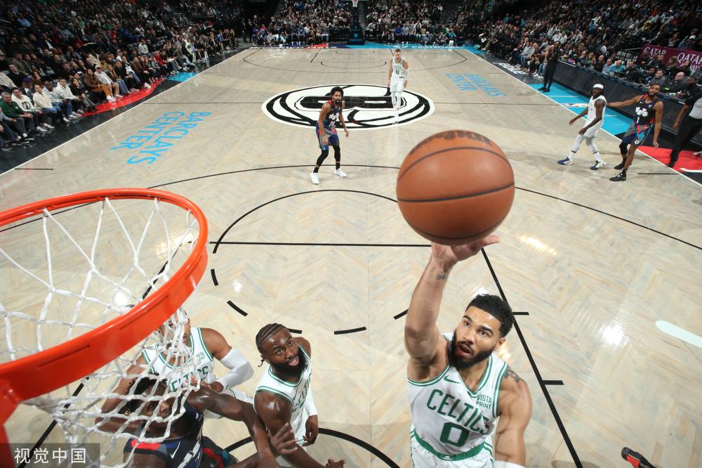 于运动员坚 于运动员坚